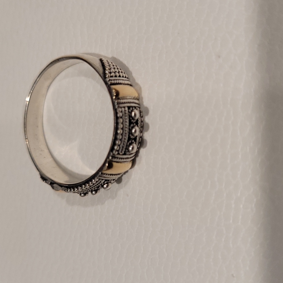 18 Kt And 925 Silver Ring